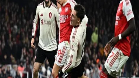 皮諾克與布倫特福德締結2027年合約